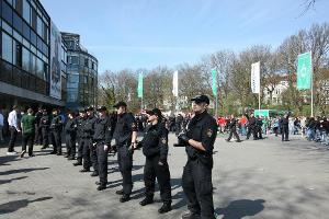 Kosten für Polizeieinsätze: DFL siegt vor dem Verwaltungsgericht Bremen