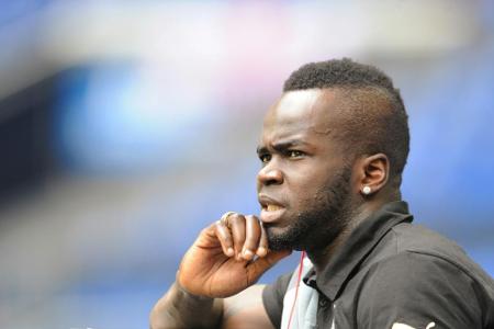 China: Fußball-Profi Tioté stirbt nach Kollaps China: Fußball-Profi Tioté stirbt nach Kollaps