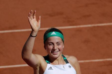 Ungesetzte Ostapenko gewinnt French Open - Kerber bleibt Weltranglistenerste Ungesetzte Ostapenko gewinnt French Open - Kerber bleibt Weltranglistenerste