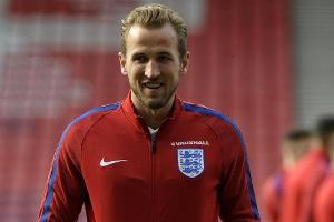 Kane rettet England im "Battle of Britain" - Lewandowski-Dreierpack für Polen