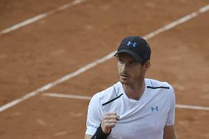 Topgesetzter Murray quält sich in dritte Runde von Paris