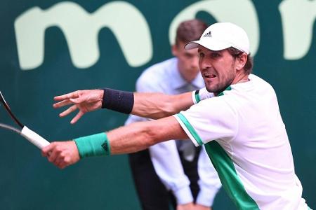 Mischa Zverev verliert in Halle gegen Rekordsieger Federer Mischa Zverev verliert in Halle gegen Rekordsieger Federer