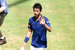 Halle: Nishikori gibt erneut angeschlagen auf