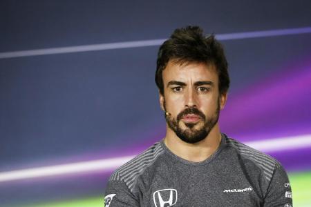 Start vom Ende des Feldes: Alonso hakt Baku-Rennen vorzeitig ab Start vom Ende des Feldes: Alonso hakt Baku-Rennen vorzeitig ab
