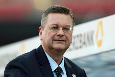 Grindel gegen IFAB-Vorstoß: Grindel gegen IFAB-Vorstoß: