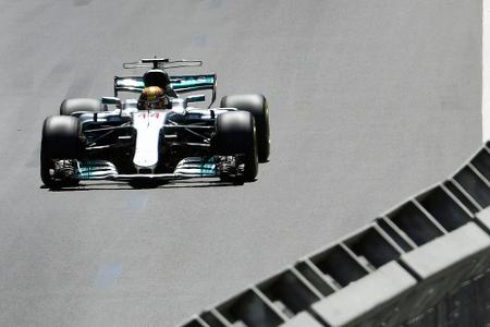 Hamilton in Baku auf Startplatz eins - Vettel Vierter Hamilton in Baku auf Startplatz eins - Vettel Vierter