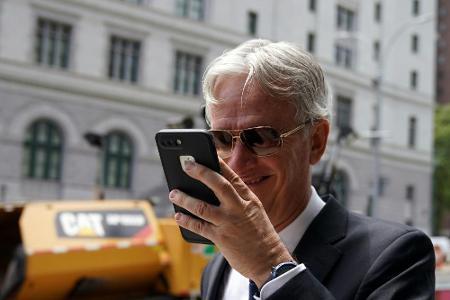FIFA-Skandal: Banker gesteht Schmiergeldzahlung über 25 Millionen Dollar FIFA-Skandal: Banker gesteht Schmiergeldzahlung über 25 Millionen Dollar