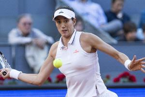 Paris: Titelverteidigerin Muguruza trotz Problemen in dritter Runde