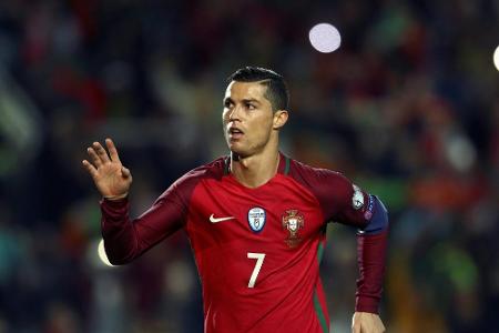Confed Cup: DFB-Konkurrenz setzt auf Stars wie Ronaldo, Vidal und Sánchez Confed Cup: DFB-Konkurrenz setzt auf Stars wie Ronaldo, Vidal und Sánchez