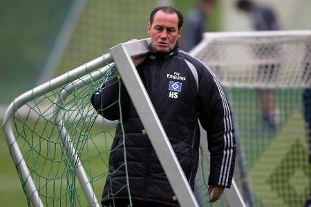… führt Huub Stevens den Hamburger SV im zweiten Halbjahr 2006/2007. Unter dem 'Knurrer von Kerkrade' holen die Hanseaten in...