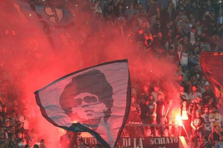Wegen Fan-Mord: Rom-Hooligan zu 16 Jahren Haft verurteilt Wegen Fan-Mord: Rom-Hooligan zu 16 Jahren Haft verurteilt