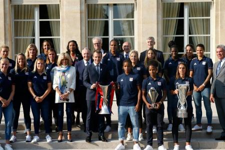 Ehrung für Lyon: Macron empfängt Marozsan, Bremer und Henning Ehrung für Lyon: Macron empfängt Marozsan, Bremer und Henning