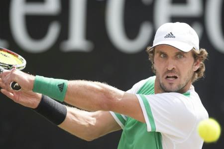Wimbledon: Mischa Zverev in Runde drei gegen Federer Wimbledon: Mischa Zverev in Runde drei gegen Federer