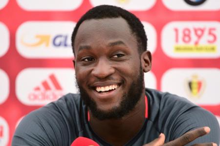 Wechsel perfekt: Lukaku unterschreibt für fünf Jahre bei Manchester United Wechsel perfekt: Lukaku unterschreibt für fünf Jahre bei Manchester United