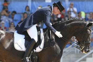 CHIO: Bundestrainer Becker benennt Springreiter-Equipe für Nationenpreis