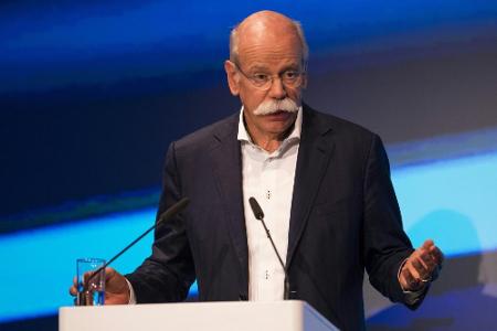 DFB-Partnerschaft: Verlust an VW schmerzt Daimler-Chef Zetsche DFB-Partnerschaft: Verlust an VW schmerzt Daimler-Chef Zetsche
