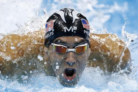 Rekord-Olympiasieger Phelps verliert Rennen gegen Computer-Hai Rekord-Olympiasieger Phelps verliert Rennen gegen Computer-Hai