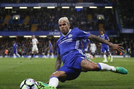 Wegen beleidigender Posts: Chelsea schickt Kenedy nach Hause Wegen beleidigender Posts: Chelsea schickt Kenedy nach Hause