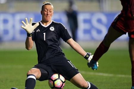 Torhüterin Schult verlässt DFB-Camp - Weiß nachnominiert Torhüterin Schult verlässt DFB-Camp - Weiß nachnominiert
