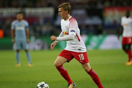 RB-Star Forsberg schenkt seinem Berater einen Ferrari RB-Star Forsberg schenkt seinem Berater einen Ferrari