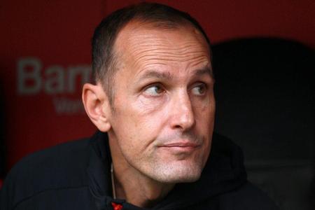 Herrlich kündigt Alario-Debüt für Bayer gegen Hamburg an Herrlich kündigt Alario-Debüt für Bayer gegen Hamburg an