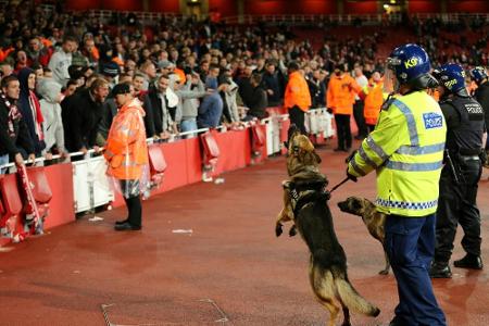 Arsenal: Maßnahmen zur Fantrennung gescheitert Arsenal: Maßnahmen zur Fantrennung gescheitert