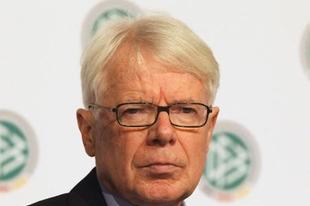 Kampf gegen Problemfans: Rauball fordert Rückendeckung der Politik Kampf gegen Problemfans: Rauball fordert Rückendeckung der Politik