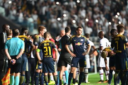 Flutlichtausfall: UEFA ermittelt gegen Leipzig-Gegner Besiktas Flutlichtausfall: UEFA ermittelt gegen Leipzig-Gegner Besiktas