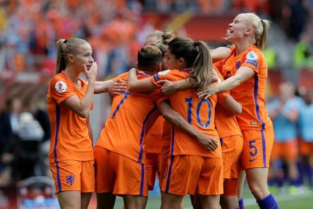 Oranje-Frauen machen ihr Sommermärchen wahr Oranje-Frauen machen ihr Sommermärchen wahr