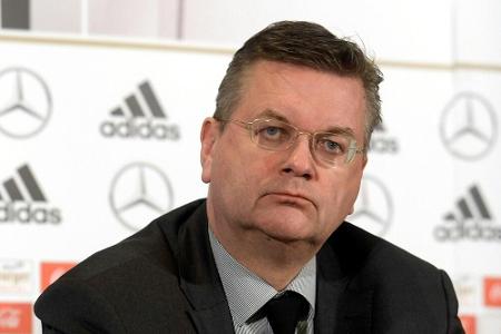 Grindel nimmt Fanproteste mit Langmut Grindel nimmt Fanproteste mit Langmut