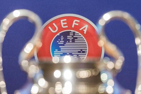 UEFA zögert mit Bewertung des Neymar-Transfers UEFA zögert mit Bewertung des Neymar-Transfers