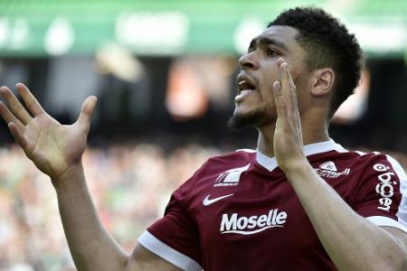 Frankfurt verpflichtet Innenverteidiger Falette Frankfurt verpflichtet Innenverteidiger Falette