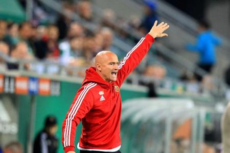 Nach Spuck-Attacke: 7000 Euro Geldstrafe für Rapid-Coach Djuricin Nach Spuck-Attacke: 7000 Euro Geldstrafe für Rapid-Coach Djuricin