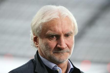 Völler: Bayer hält Ausschau nach einem neuen Angreifer Völler: Bayer hält Ausschau nach einem neuen Angreifer