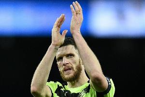 Huddersfield-Kapitän Hudson beendet Karriere und wechselt ins Trainerteam