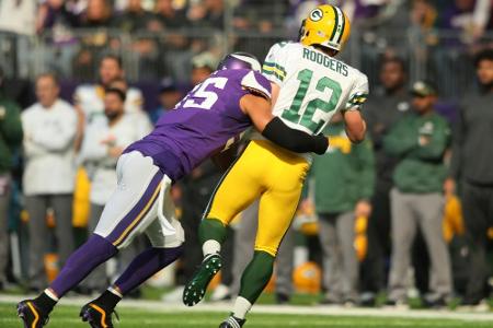 Quarterback Rodgers nach Schlüsselbeinbruch operiert Quarterback Rodgers nach Schlüsselbeinbruch operiert