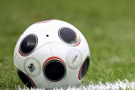 Schiedsrichter rettet Trainer das Leben Schiedsrichter rettet Trainer das Leben