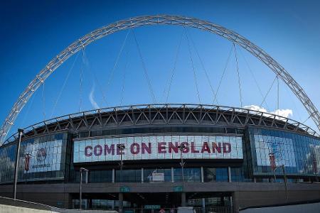 Leere Plätze in Wembley: Politiker wollen mehr Tickets verschenken Leere Plätze in Wembley: Politiker wollen mehr Tickets verschenken