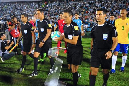 Unparteiisch: (Fast) nur Brasilianer pfeifen Eliminatorias-Spiele Unparteiisch: (Fast) nur Brasilianer pfeifen Eliminatorias-Spiele