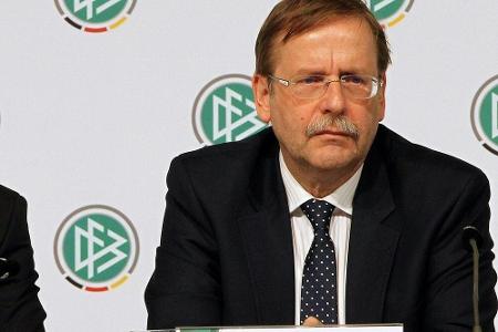 Koch verteidigt Grundlagenvertrag Koch verteidigt Grundlagenvertrag