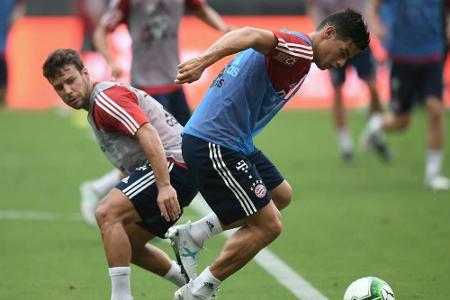 FC Bayern: James und Bernat wieder im Mannschaftstraining FC Bayern: James und Bernat wieder im Mannschaftstraining