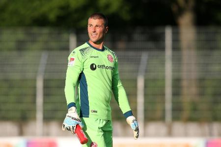 Düsseldorf: Rensing bricht erstes Training nach Verletzung ab Düsseldorf: Rensing bricht erstes Training nach Verletzung ab