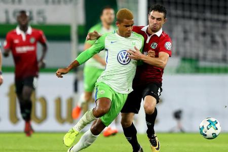 ... doch auf dem Rasen schenkten sich die Bundesligisten nichts. Lange Zeit neutralisierten sich die Teams...