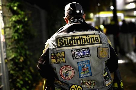 Wo Südtribüne draufsteht, ist auch Südtribüne drin. Die BVB-Fans freuen sich auf ein Heimspiel. Wo Südtribüne draufsteht, ist auch Südtribüne drin. Die BVB-Fans freuen sich auf ein Heimspiel.