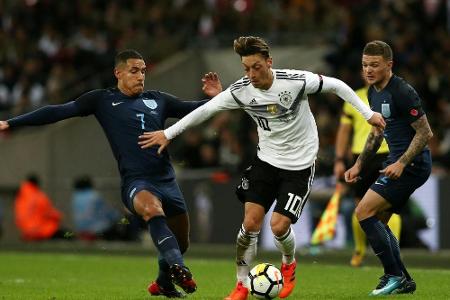 Lostöpfe komplett: DFB-Team droht Vorrunde mit Spanien oder England Lostöpfe komplett: DFB-Team droht Vorrunde mit Spanien oder England