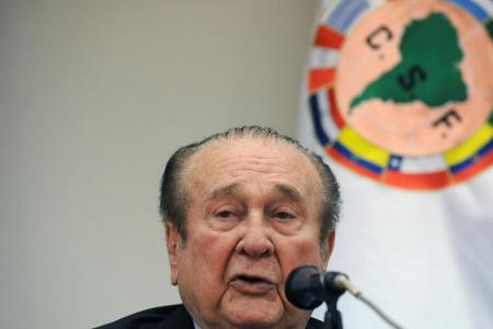 Gericht erlaubt Auslieferung von Leoz in die USA für FIFA-Prozess Gericht erlaubt Auslieferung von Leoz in die USA für FIFA-Prozess