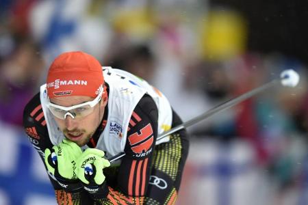 Von Ski eingeholt: Weltmeister Rydzek beim Schanzen-Training im Glück Von Ski eingeholt: Weltmeister Rydzek beim Schanzen-Training im Glück
