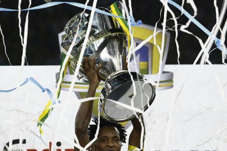 Ex-Bundesliga-Star Ze Roberto beendet mit 43 Jahren Karriere Ex-Bundesliga-Star Ze Roberto beendet mit 43 Jahren Karriere