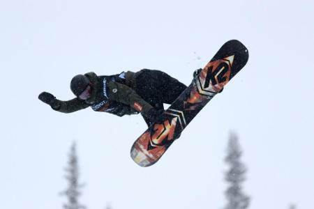 Halfpipe-Weltcup: Snowboarder Höpfl schafft Olympia-Norm Halfpipe-Weltcup: Snowboarder Höpfl schafft Olympia-Norm