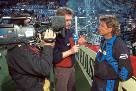 Im wiedervereinigten Deutschland versuchte sich Dörner mit mäßigem Erfolg als Trainer, unter anderem zwischen Januar 1996 un...